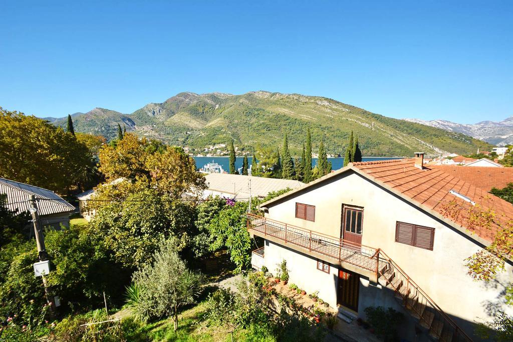 Apartment Rita Tivat Bagian luar foto