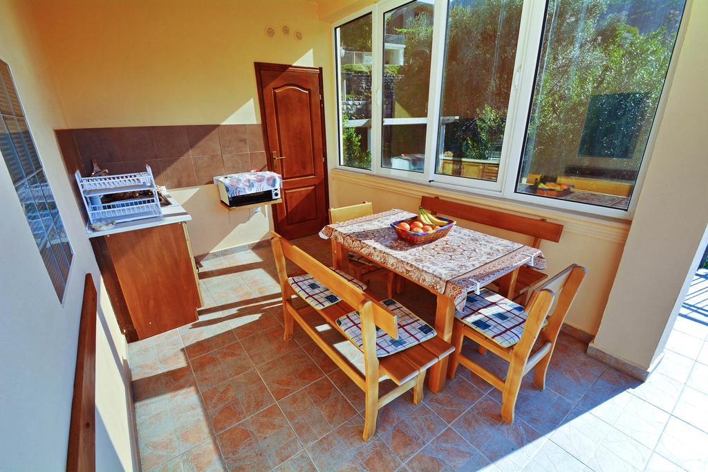 Apartment Rita Tivat Bagian luar foto