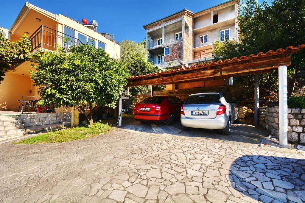 Apartment Rita Tivat Bagian luar foto